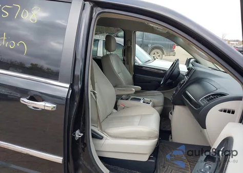 2014 Chrysler Town & Country Touring z USA, uszkodzony, nr VIN 2C4RC1BG0ER467205